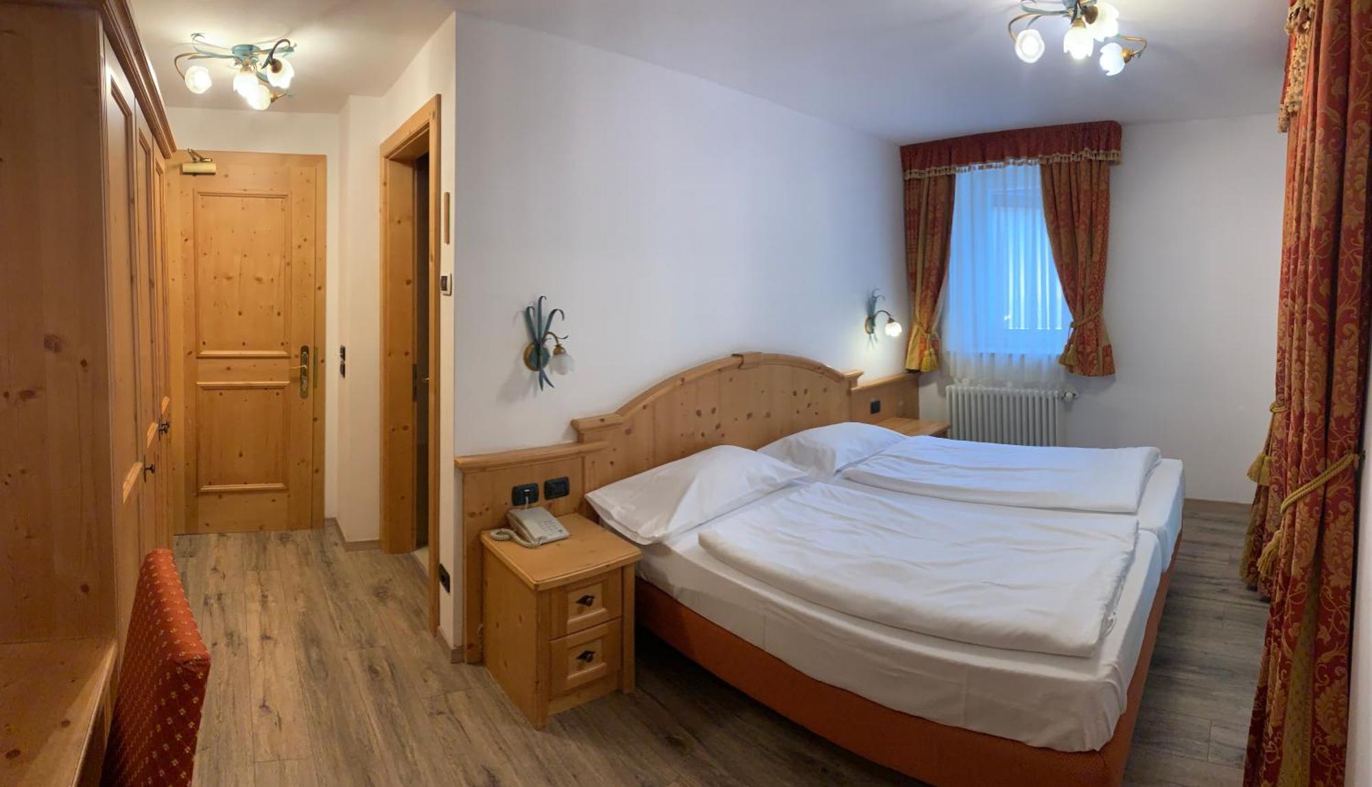 Hotel Laurin Canazei Εξωτερικό φωτογραφία