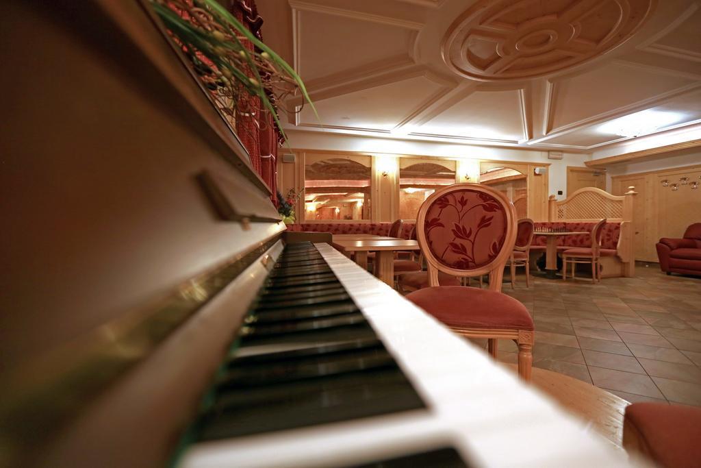 Hotel Laurin Canazei Εξωτερικό φωτογραφία